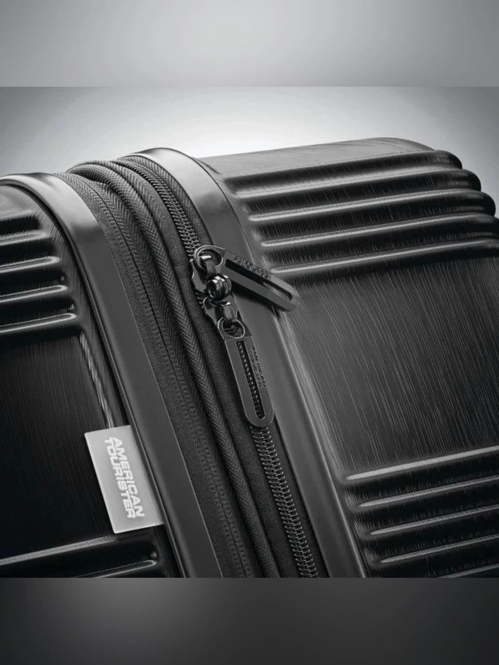 American Tourister Hardside Large Spinner Suitcase 28” ~ Black MSRP $139.99 NIB